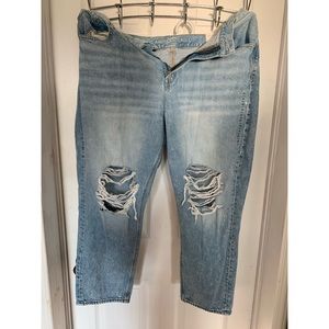 American Eagle Plus Size Mom Jeans
